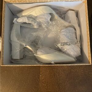 NEW Badgley Mischka Bridal Shoes